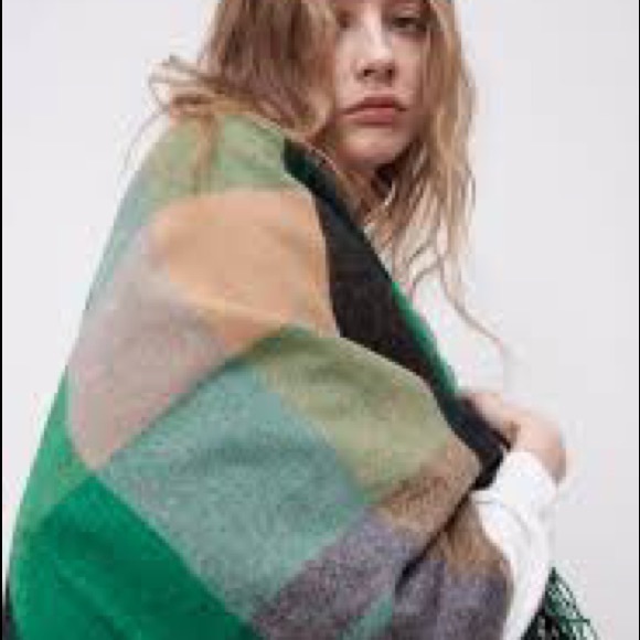 Zara plaid cape - Picture 4 of 15